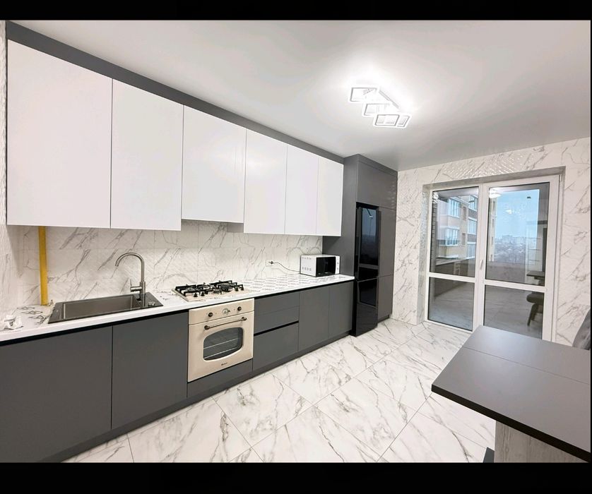 Здається однокімнатна новобудова ЖК Кришталеве Озеро