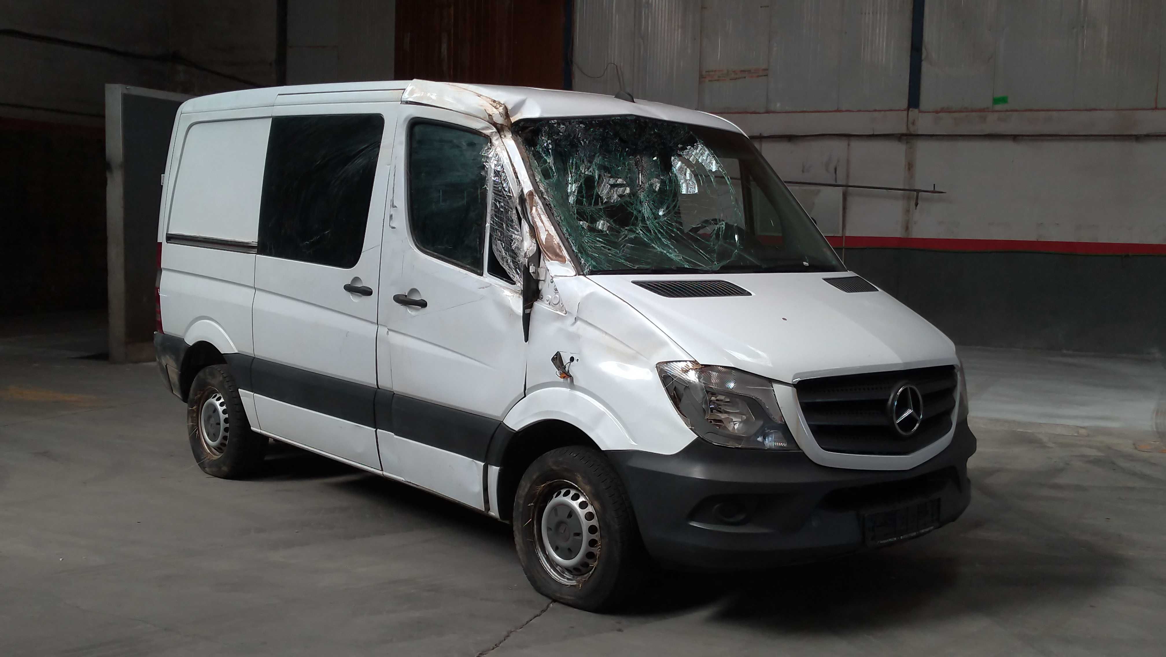 Mercedes Sprinter L1H1 (W906) de 2014 com AC para peças.