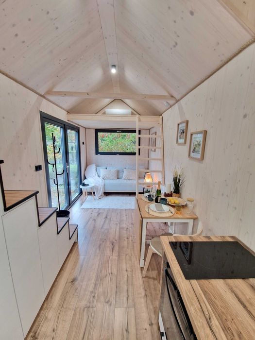 Mrozy House - nowoczesny dom Tiny na wynajem - mały dom, duży spokój