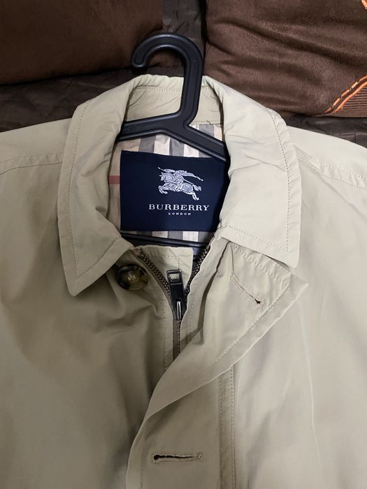 Vendo gabardine camel burberry London tamanho L