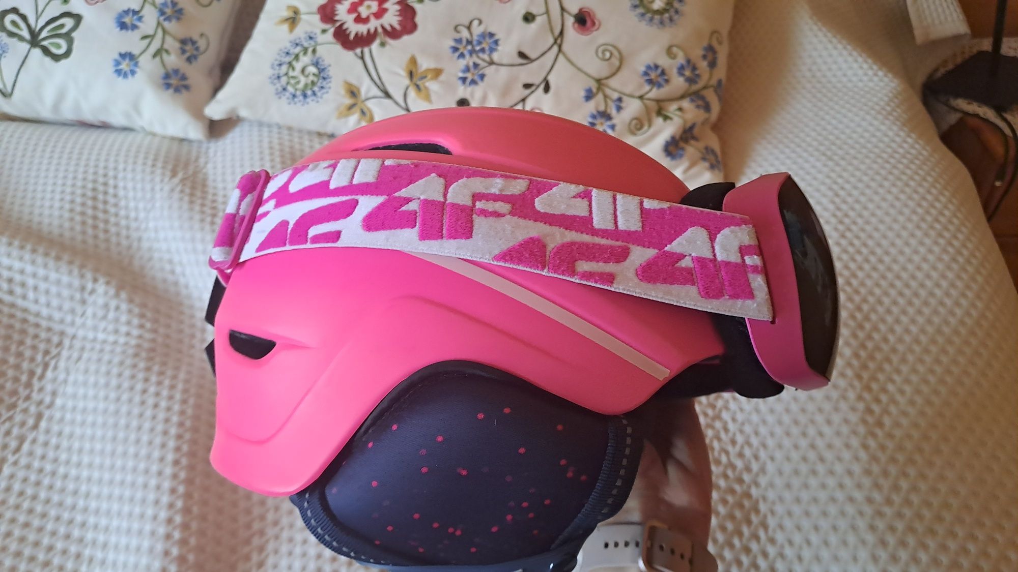 Kask narciarski 4f junior M (55-58 cm)