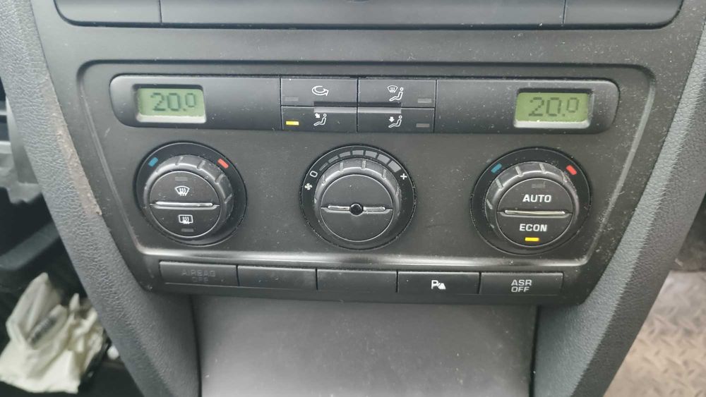 Skoda Octavia II Panel nawiewu