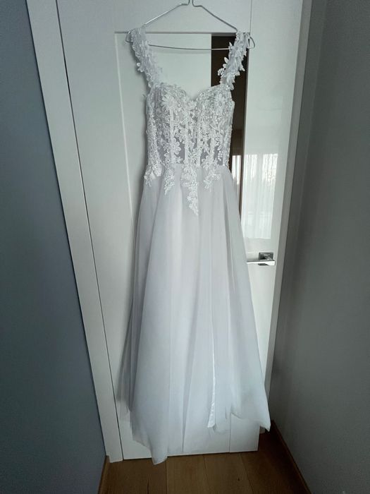 Suknia ślubna rozm. 34 z odpinanym trenem i ramiączkami