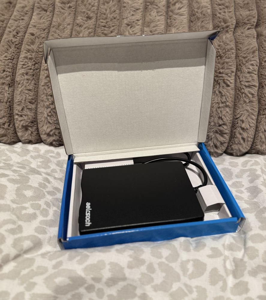 USB Portable Diskette Drive - urządzenie do odczytu dyskietek