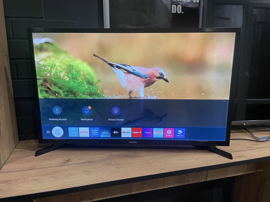 Телевізор Samsung 32 Smart tv