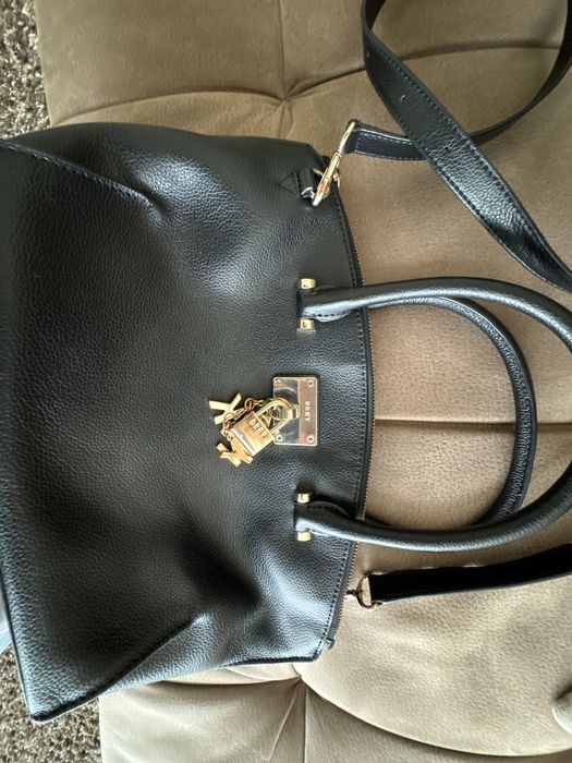 Шкіряна сумка DKNY