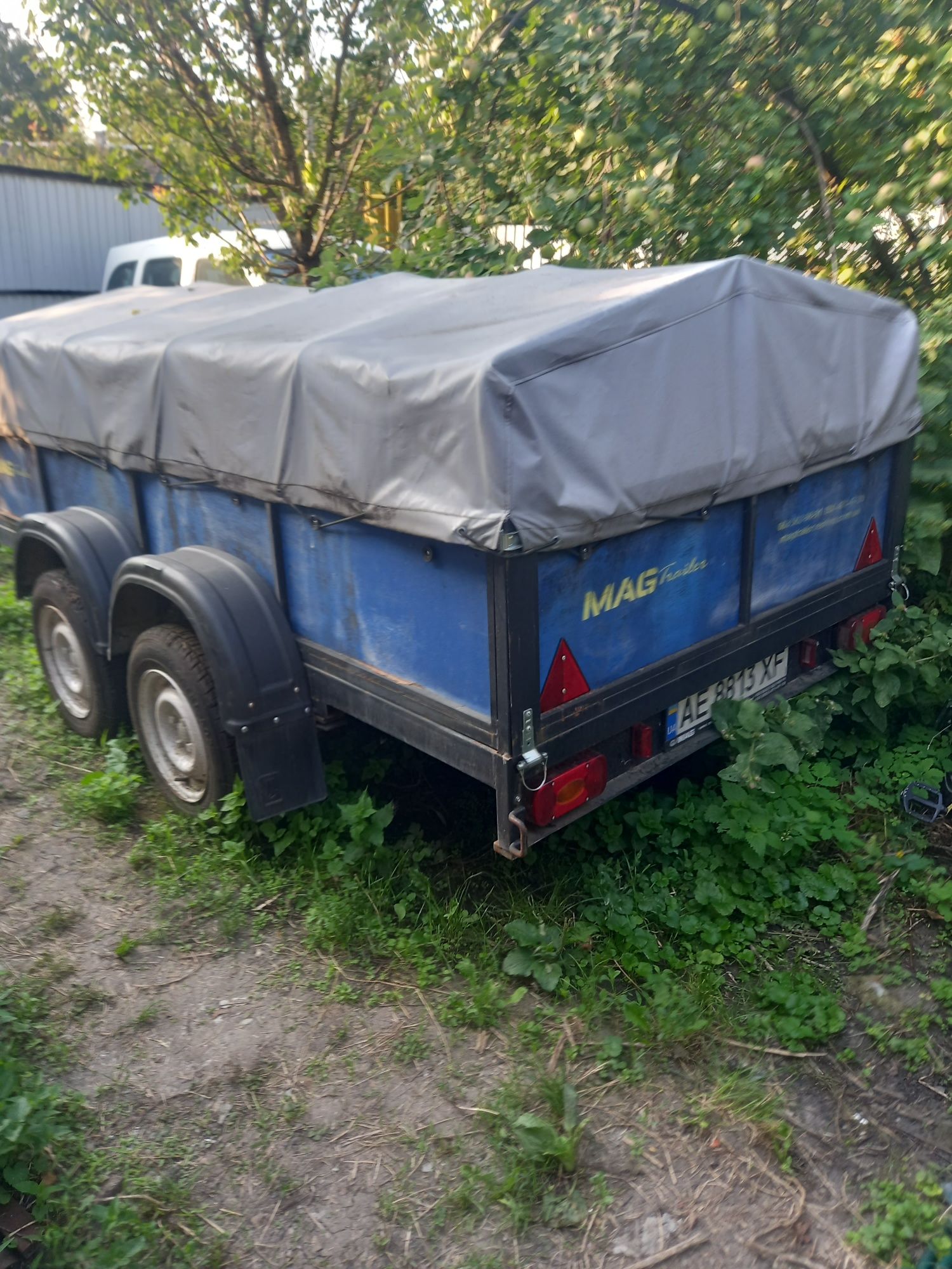Продам прицеп двох осний . Категорія В