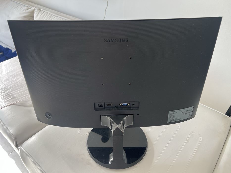 Monitor Samsung 24” Curvo Full HD – Novo