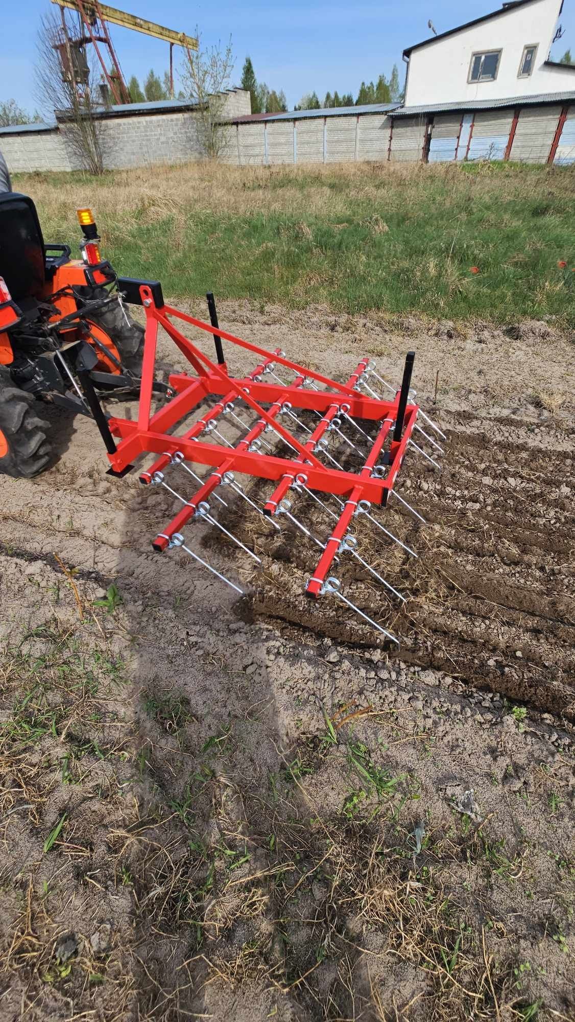 Pielnik chwastownik do truskawek i warzyw