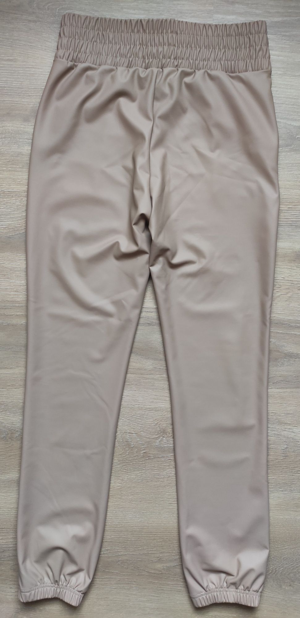 Nowe spodnie legginsy eko skóra beżowe XL/XXL