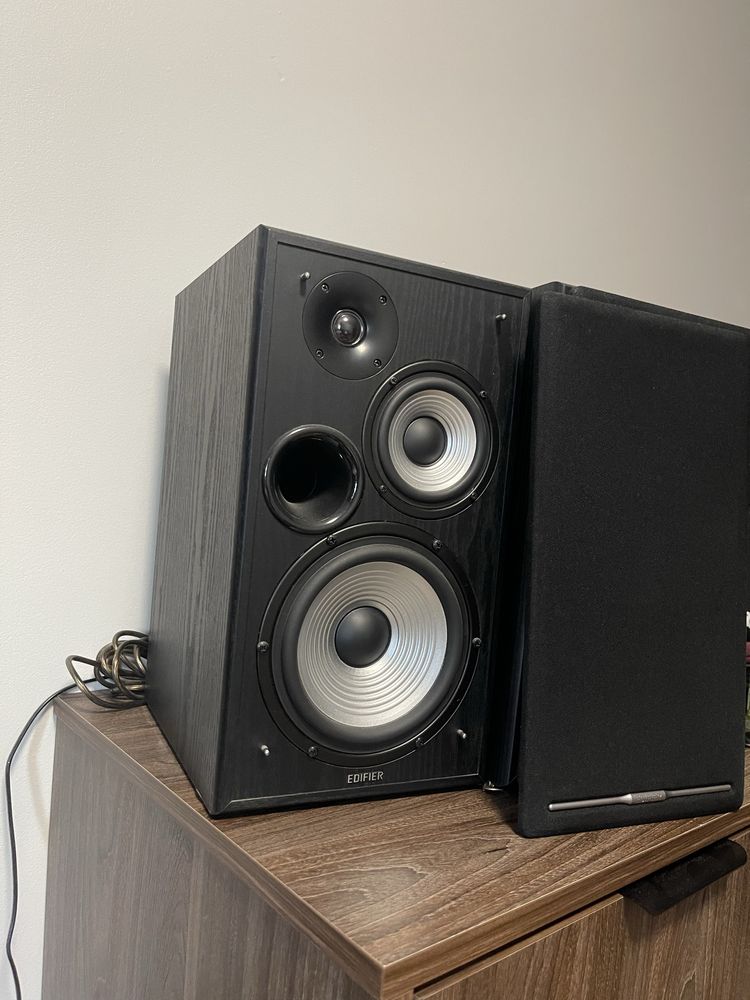 Sprzedam Edifier r2750db