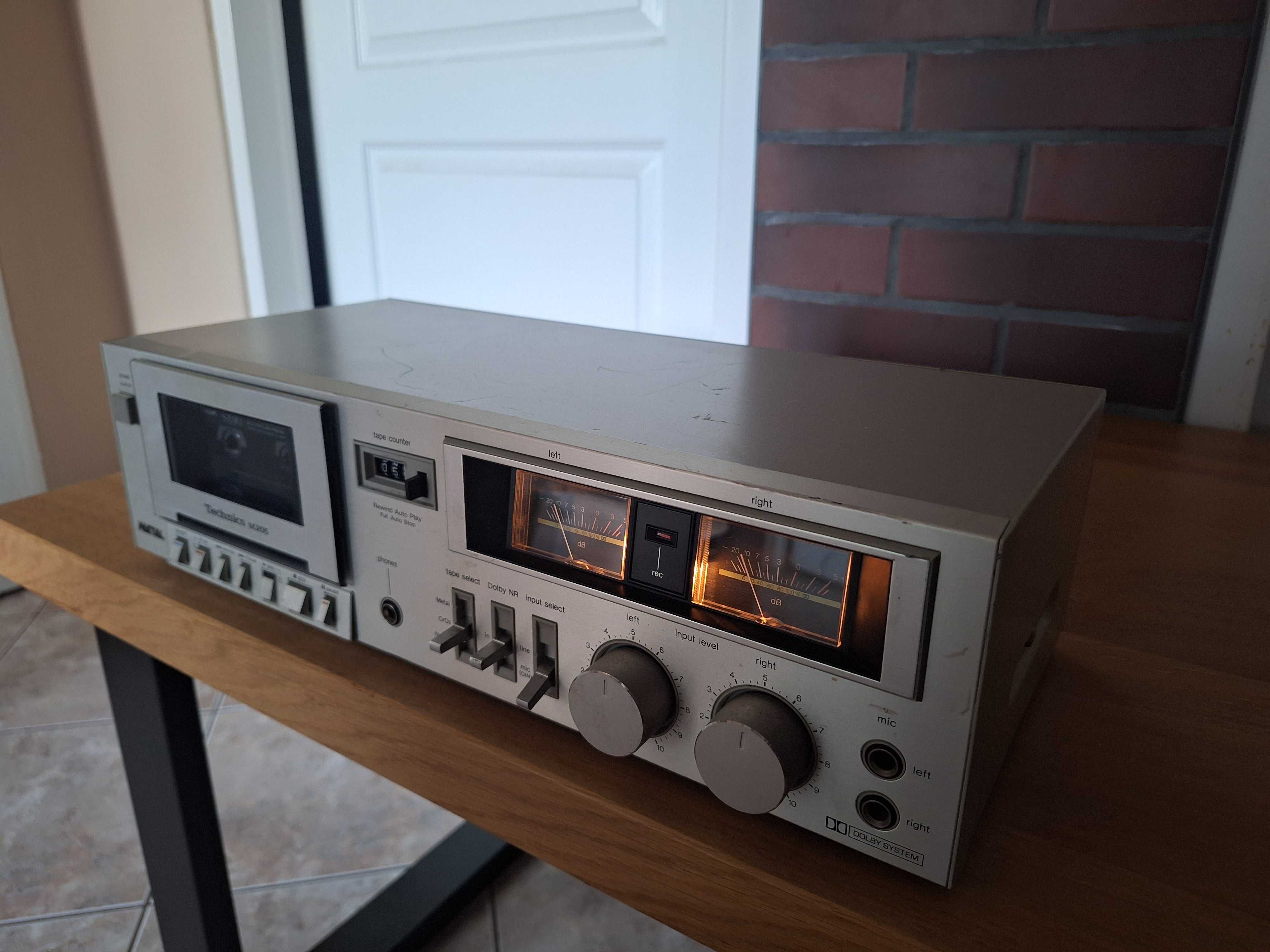 magnetofon deck Technics M205