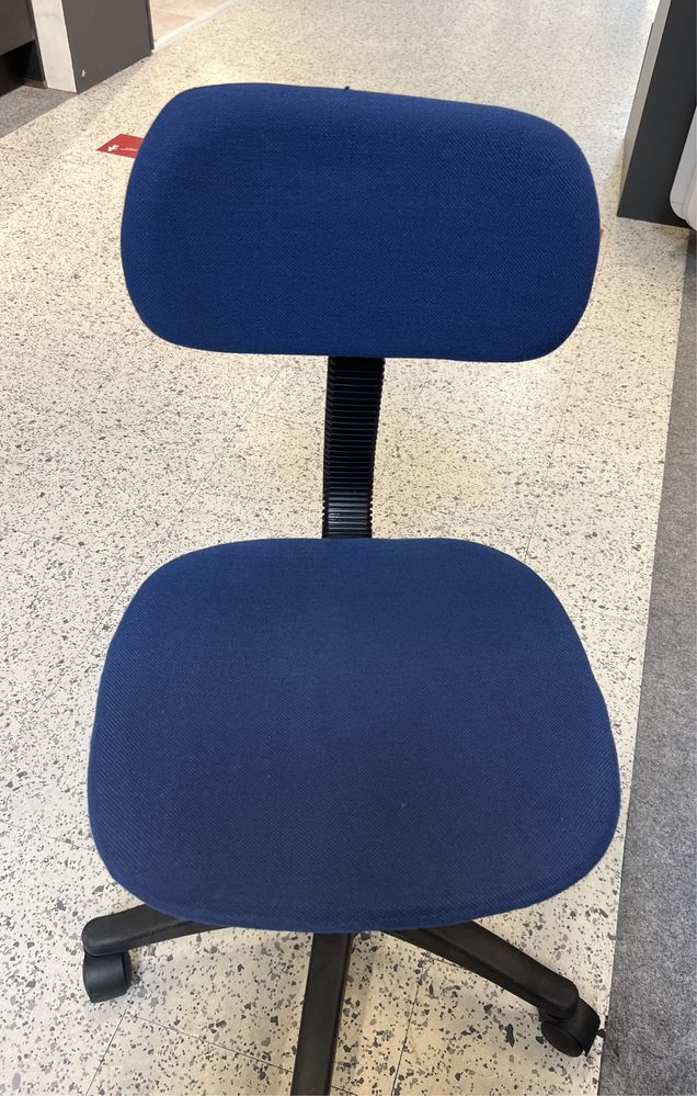 Ученический стул новый