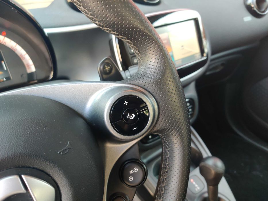 smart fortwo coupe
0.9 Turbo Urban Shadow Edition 2dr Auto