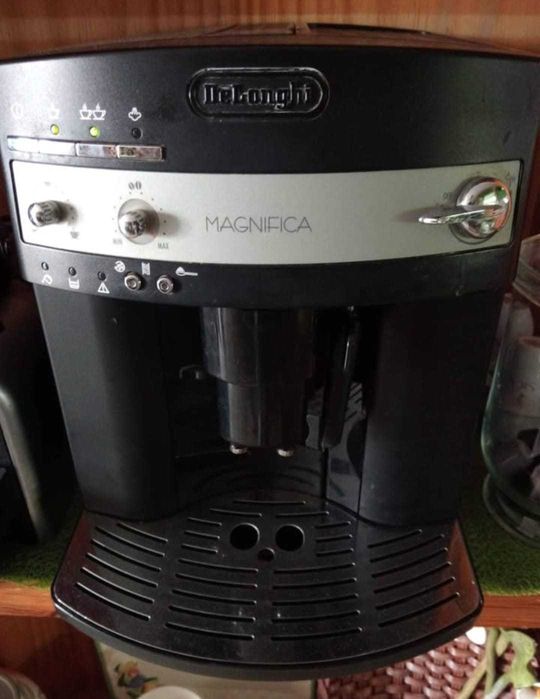 Máquina de café delonghi