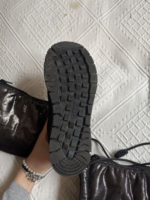 Venezia zimowe długie buty błyszczące 37