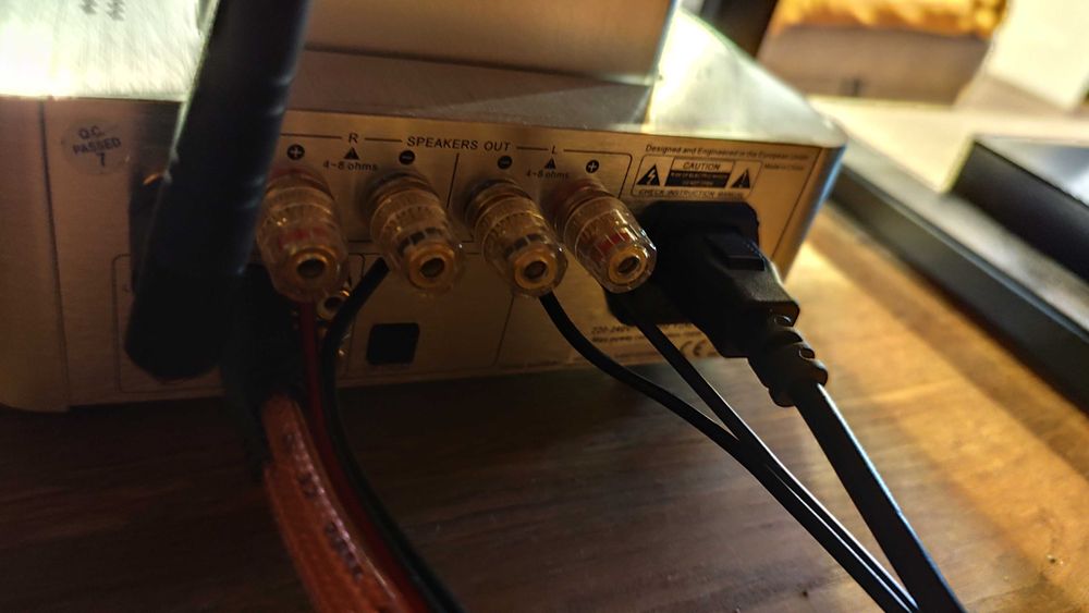 Taga Harmony HTA-700b V.3 (PSVANE) wzmacniacz hybrydowy, świetny stan