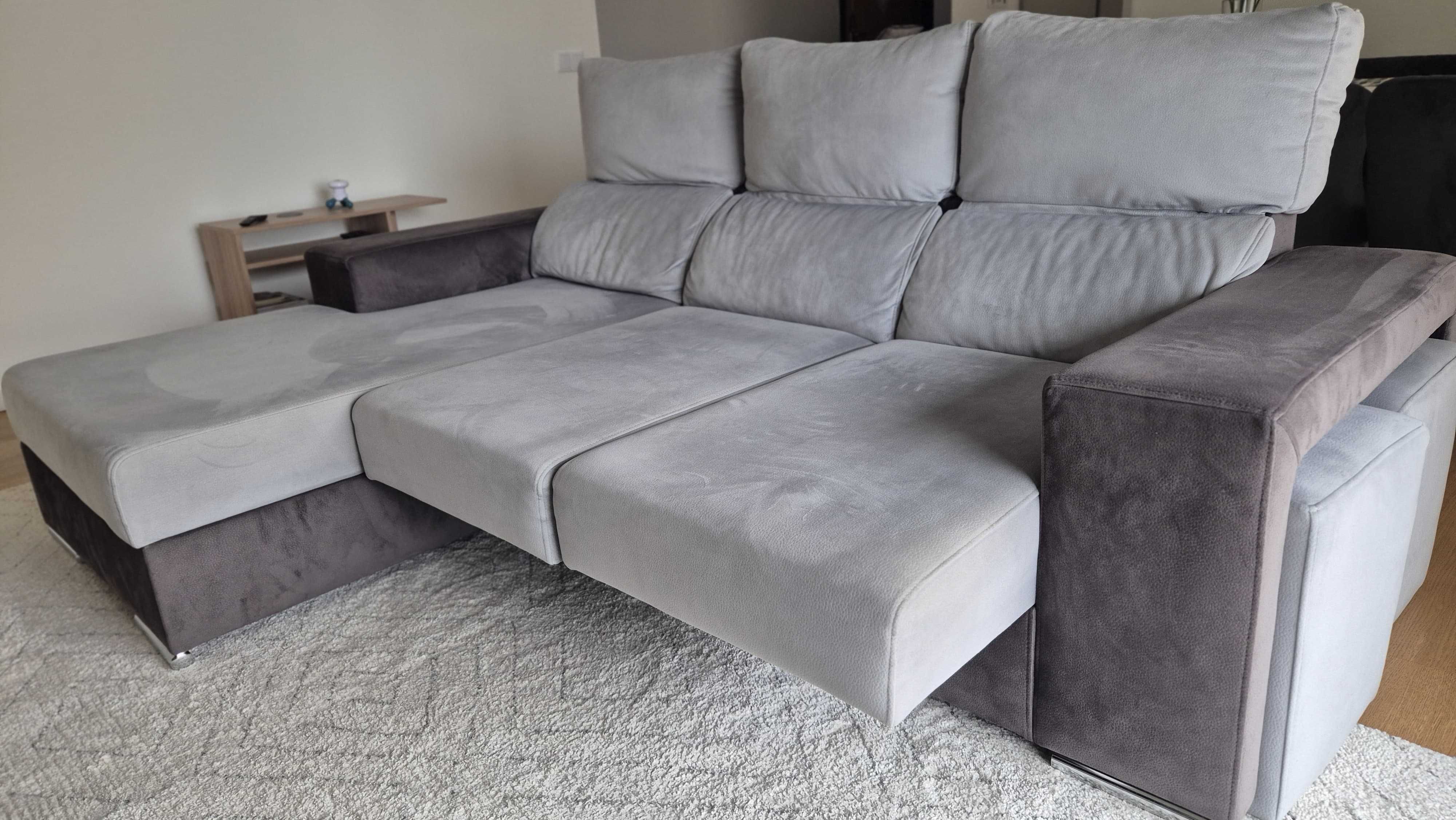 Sofá 3 lugares com chaise - Sem marcas de uso!