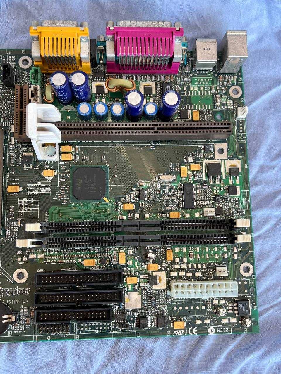 Motherboard Intel VC820