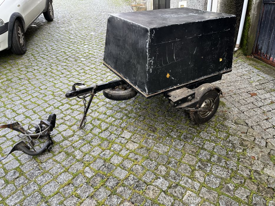 Reboque p/ transporte de cães