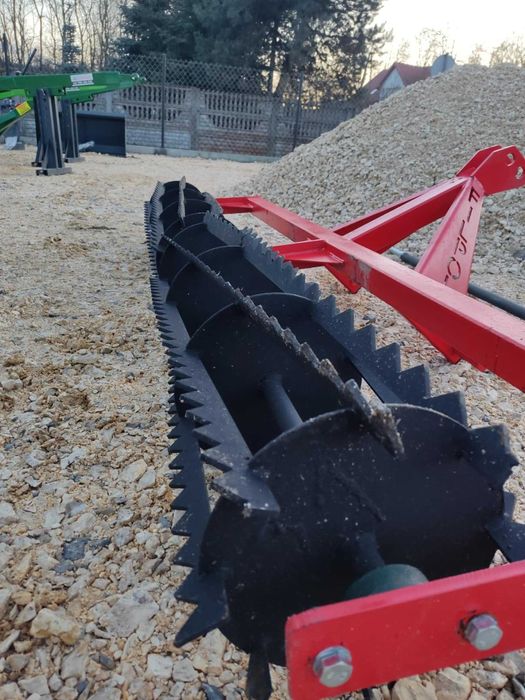 Do kultywatora łącznik dociskowy łaczący wał strunowy zębaty