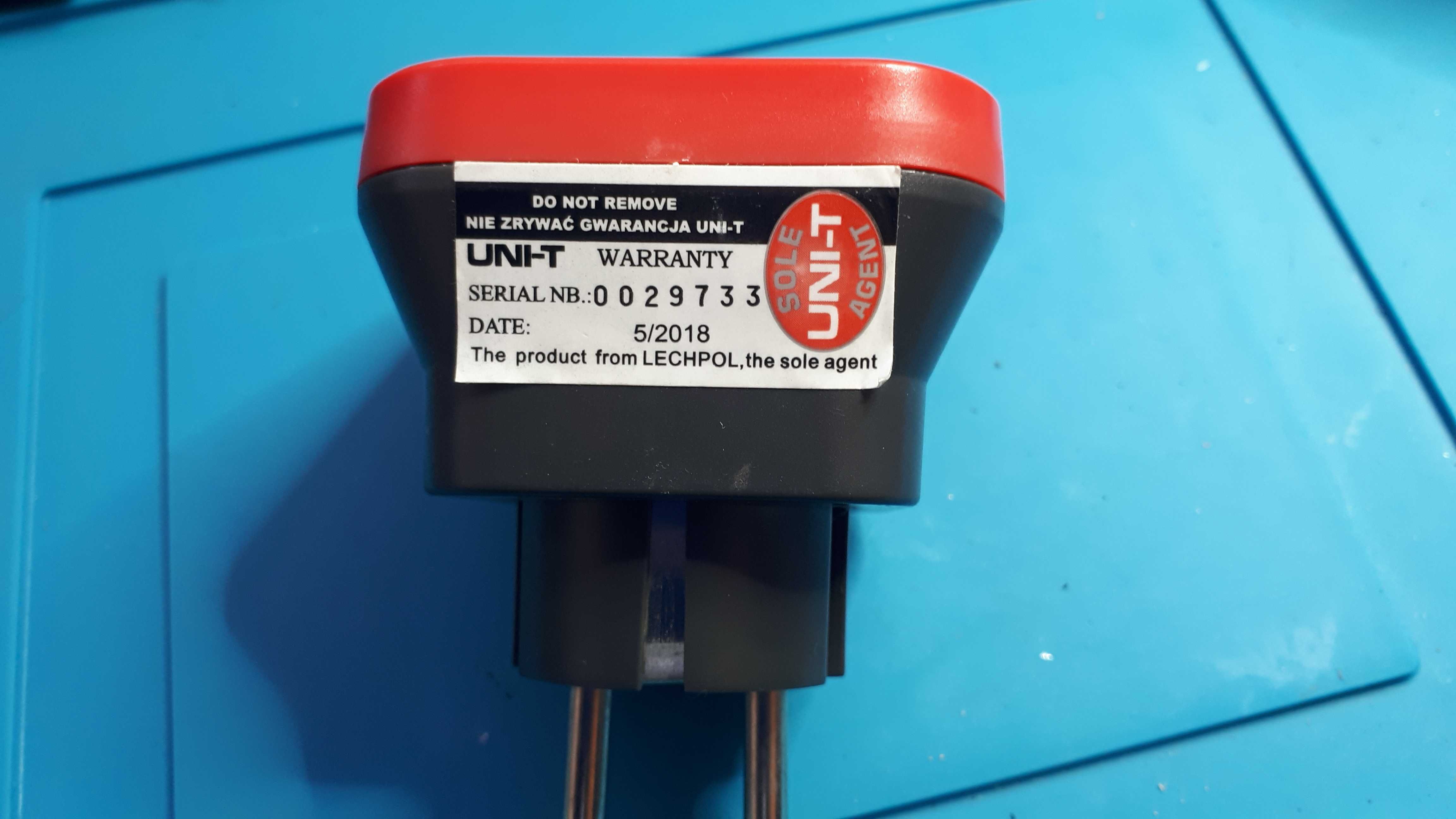 Testador de tomadas UNI-T UT07B-EU