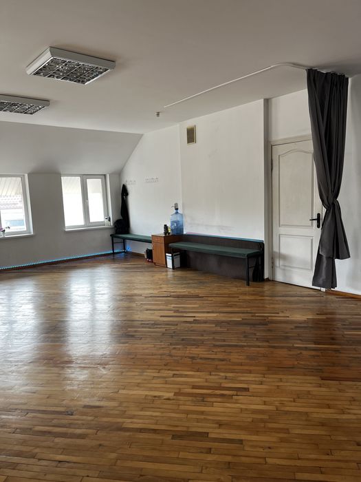 Оренда студія ( погодинна оренда) Центр міста