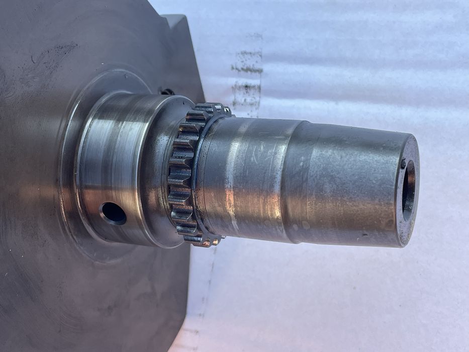 Suzuki VL800 Volusia Intruder wał korbowy