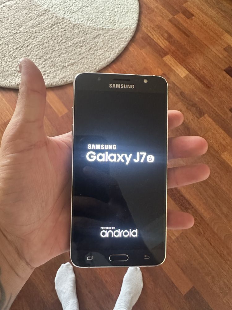 Samsung j7 працює усе