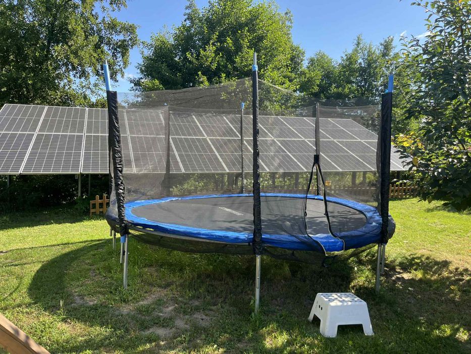 Trampolina ogrodowa duza. 3m