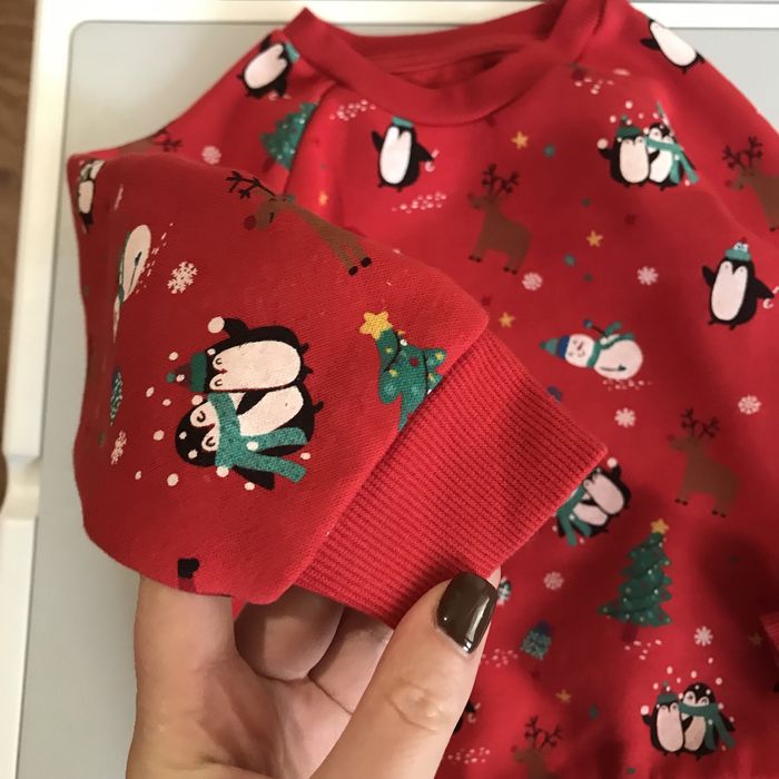 Класний якісний світшот 2-3 р новорічний різдвяний