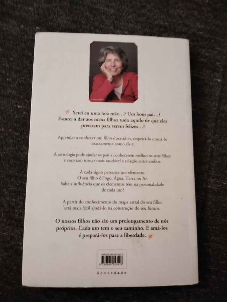 Livro de Astrologia Para Crianças Usado