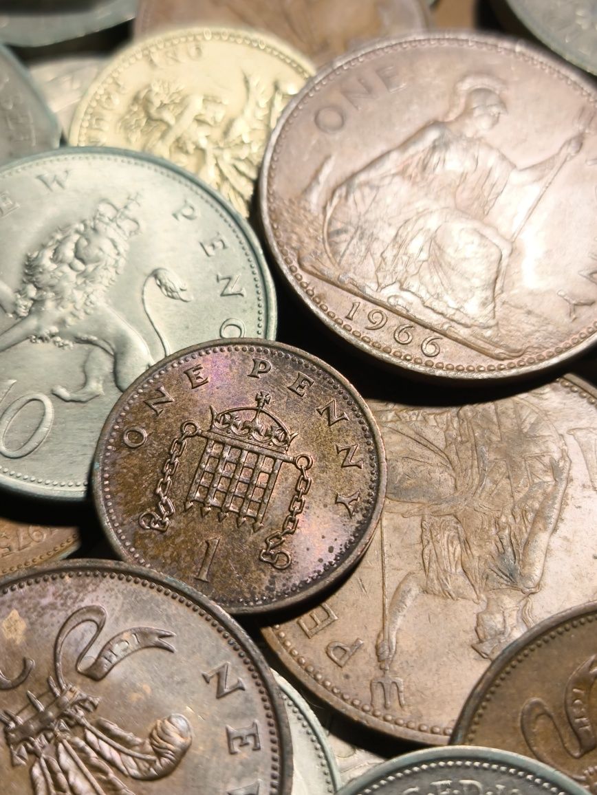 Lote de moedas Britânicas (73 moedas)