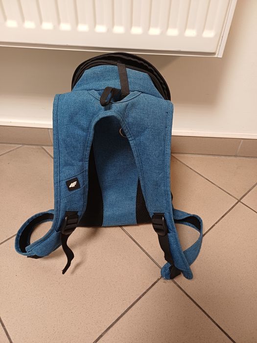 Mały poręczny plecak 4F