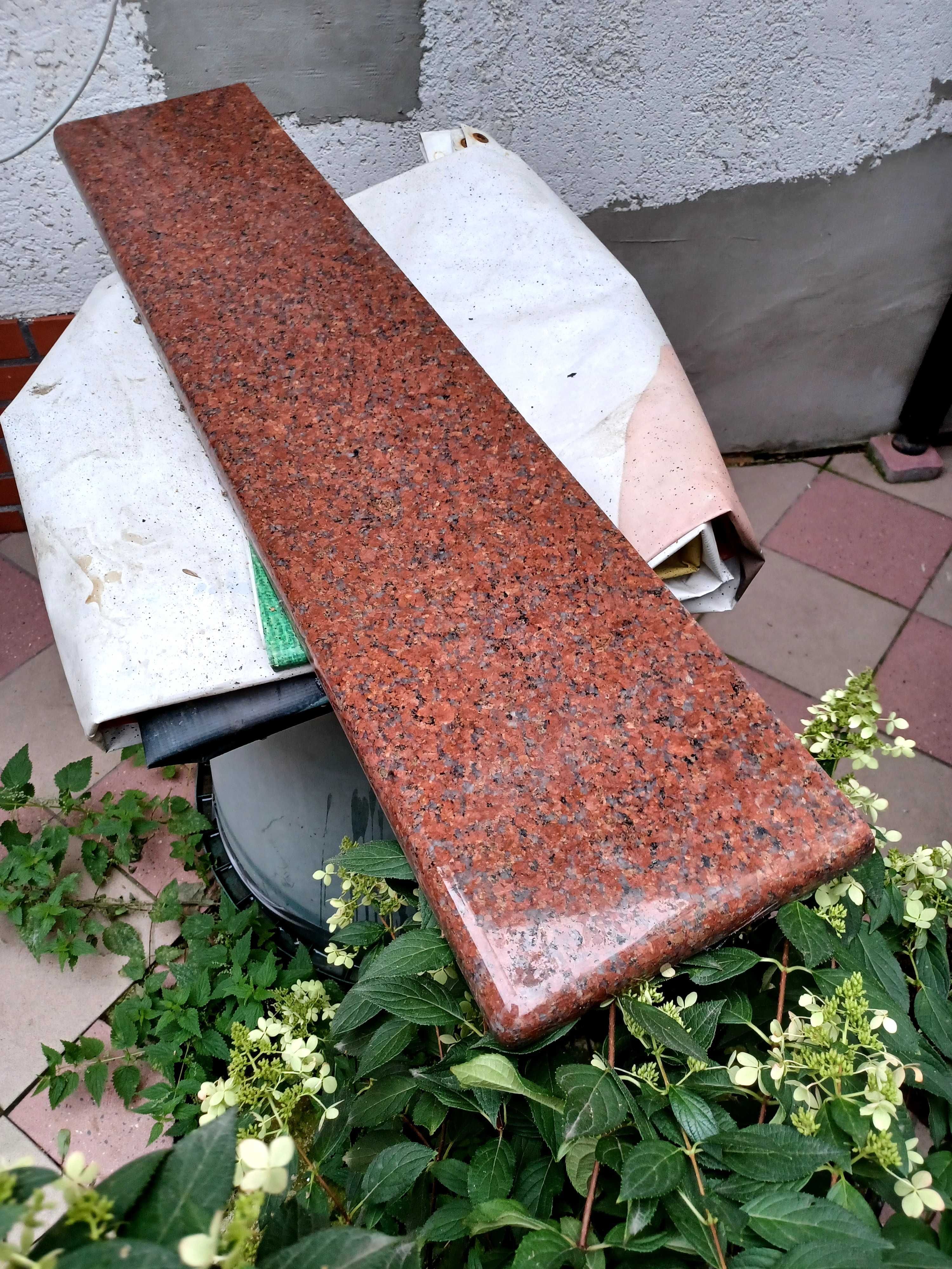 Parapet kamienny