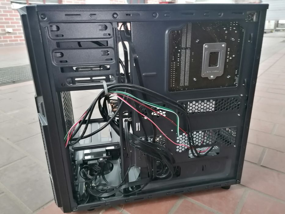 Komputer PC Intel I5, GeForce GTX 970