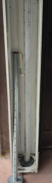 Dwie rolety nastawne elektrycze