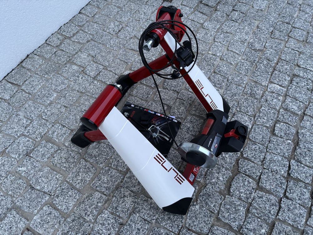 Trenażer rowerowy Elite Novo Force