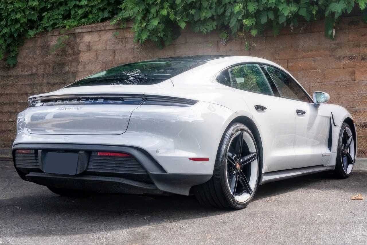 2022 Porsche Taycan 4S