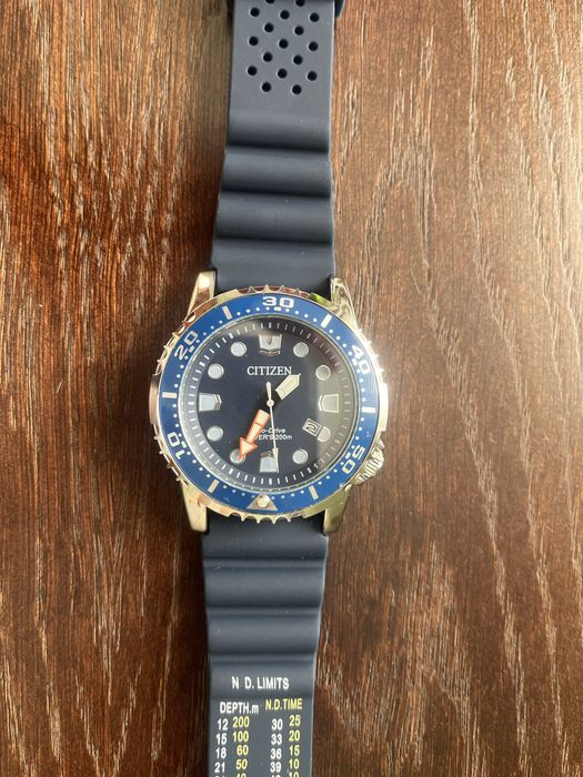 Годинник citizen