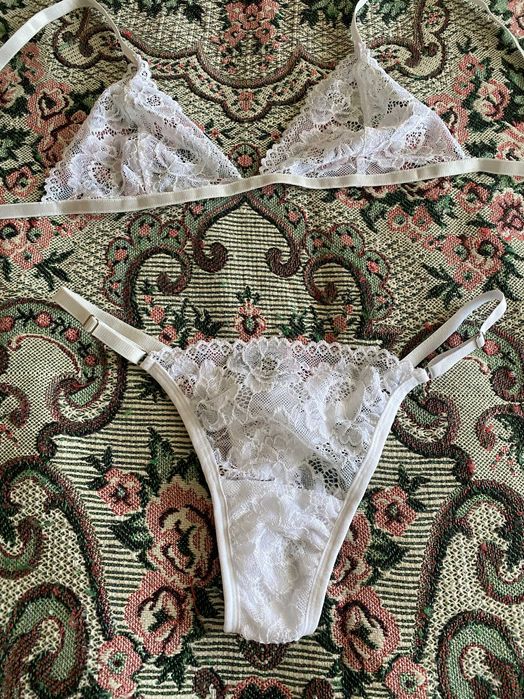 Комплект білої мереживної білизни від Garter Room