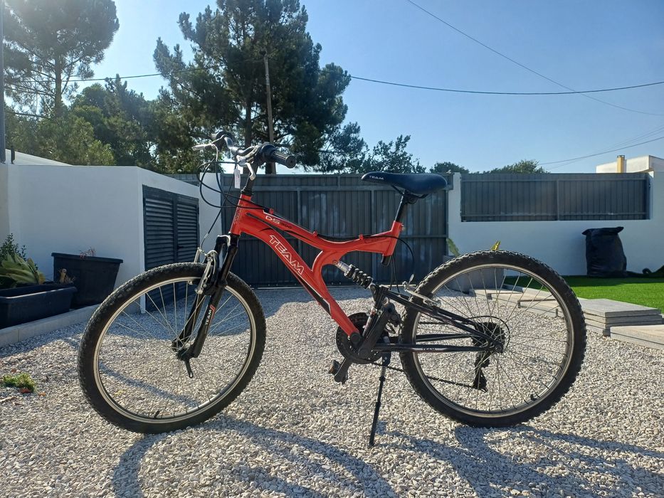 Bicicleta TT com amortecedor