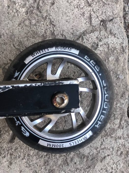 Продам самокат трюковый