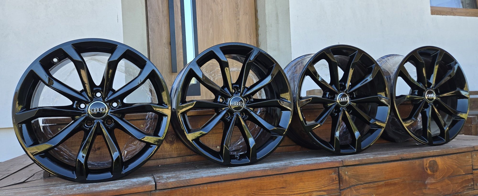 18 5x112 OEM Audi a3 a4 b7 b8 b9 a5 a6 c6 c7 c8 Q3 Q5 po renowacji