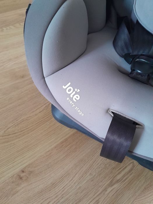 Fotelik samochodowy od 0-36 dla niemowlaka do 10 roku życia joie every