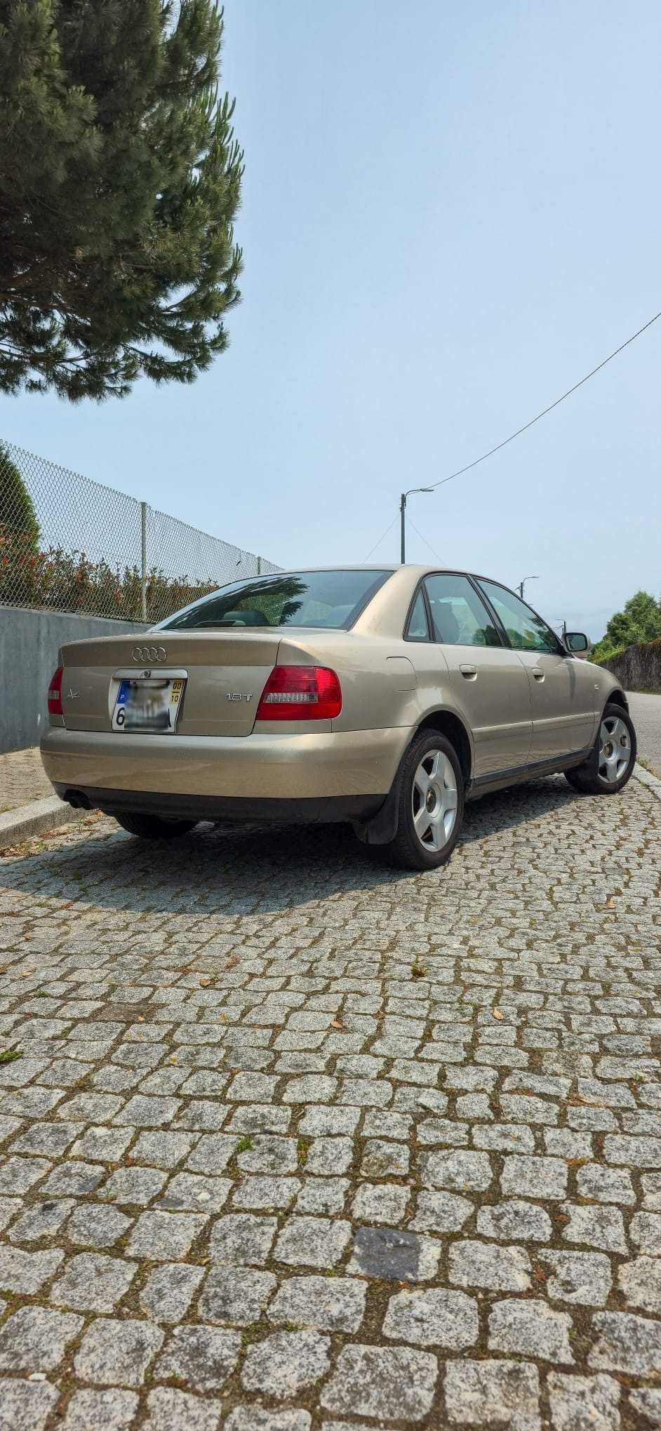 Audi A4 B5 1.8T Sport TipTronic Canadiano troco Toyota, Honda, Suzuki