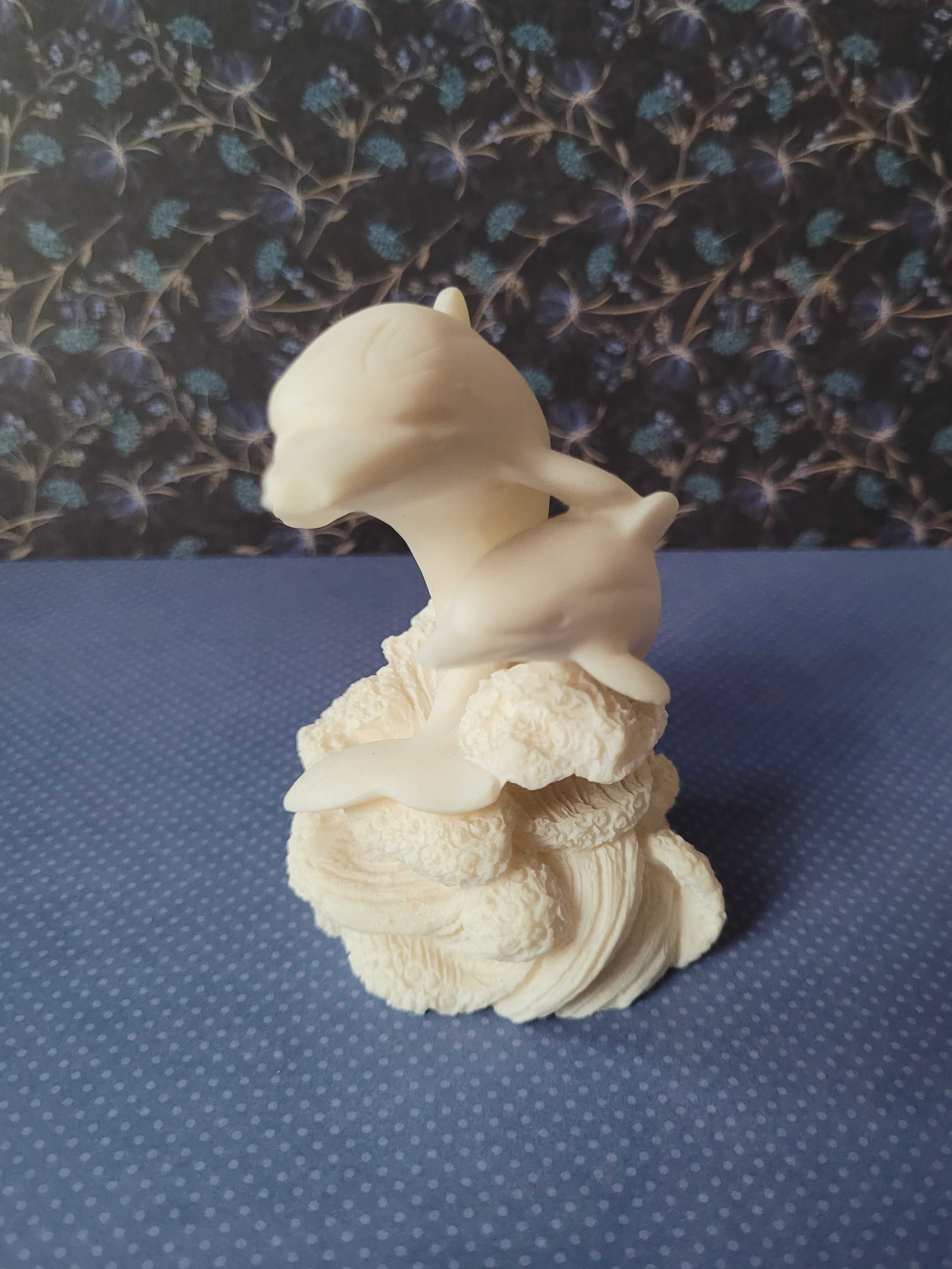 Figurka z alabastru