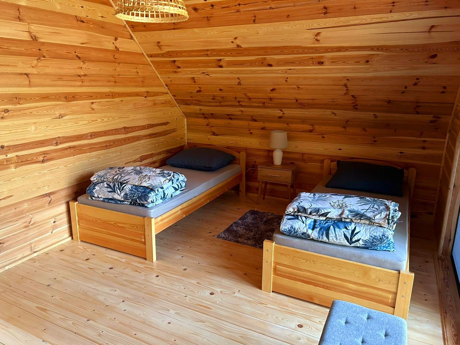 Domek typu stodoła nad jeziorem, balia, jacuzzi,  Kaszuby
