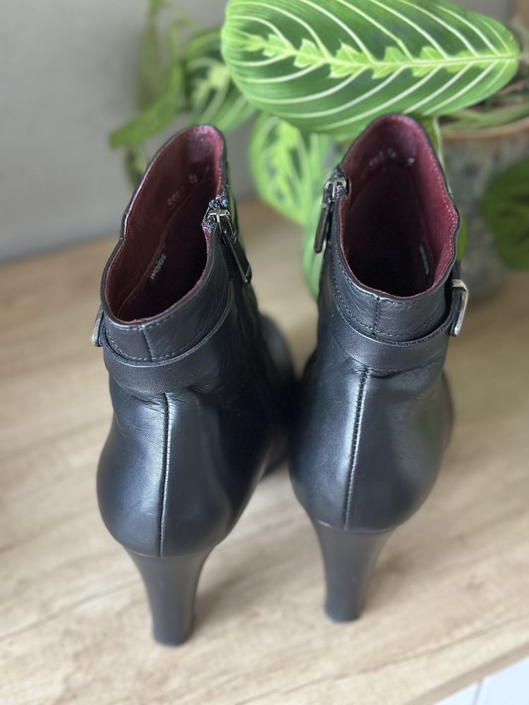 Kozaki botki buty na obcasie Wojas skóra licowa r. 38 czarne