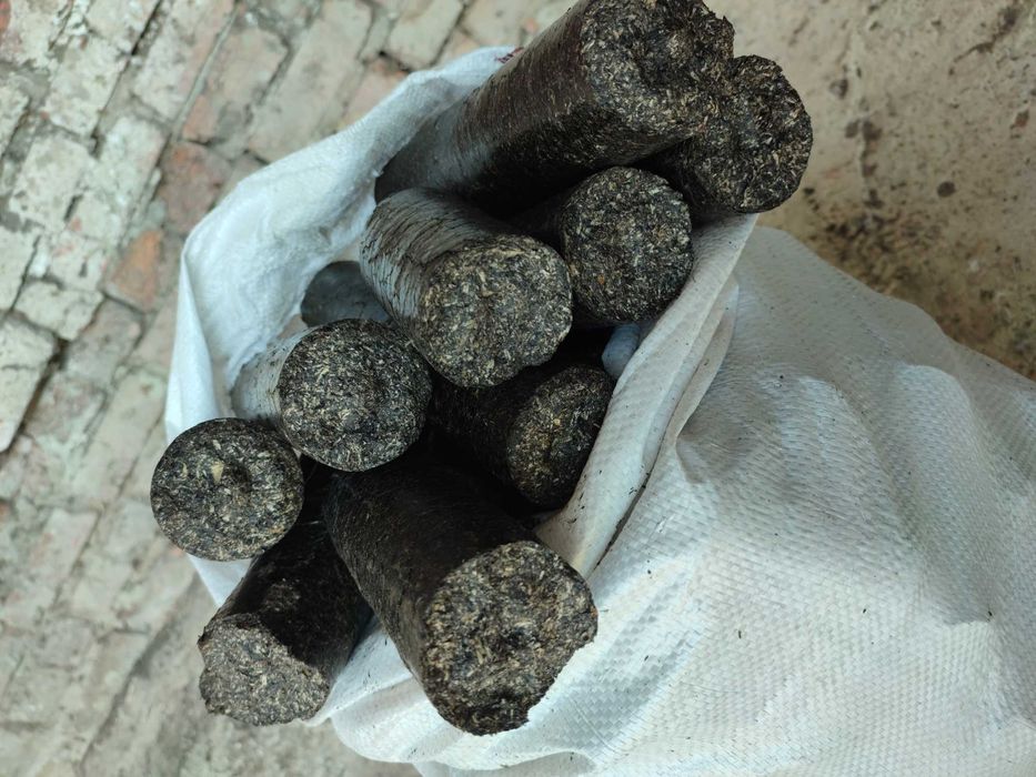 Паливні брикети типу Nestro з лушпиння соняшника 8000гр.